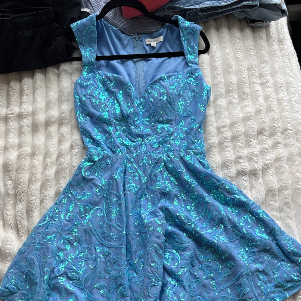 Elegant Blue Sequin Homecoming Dress size M